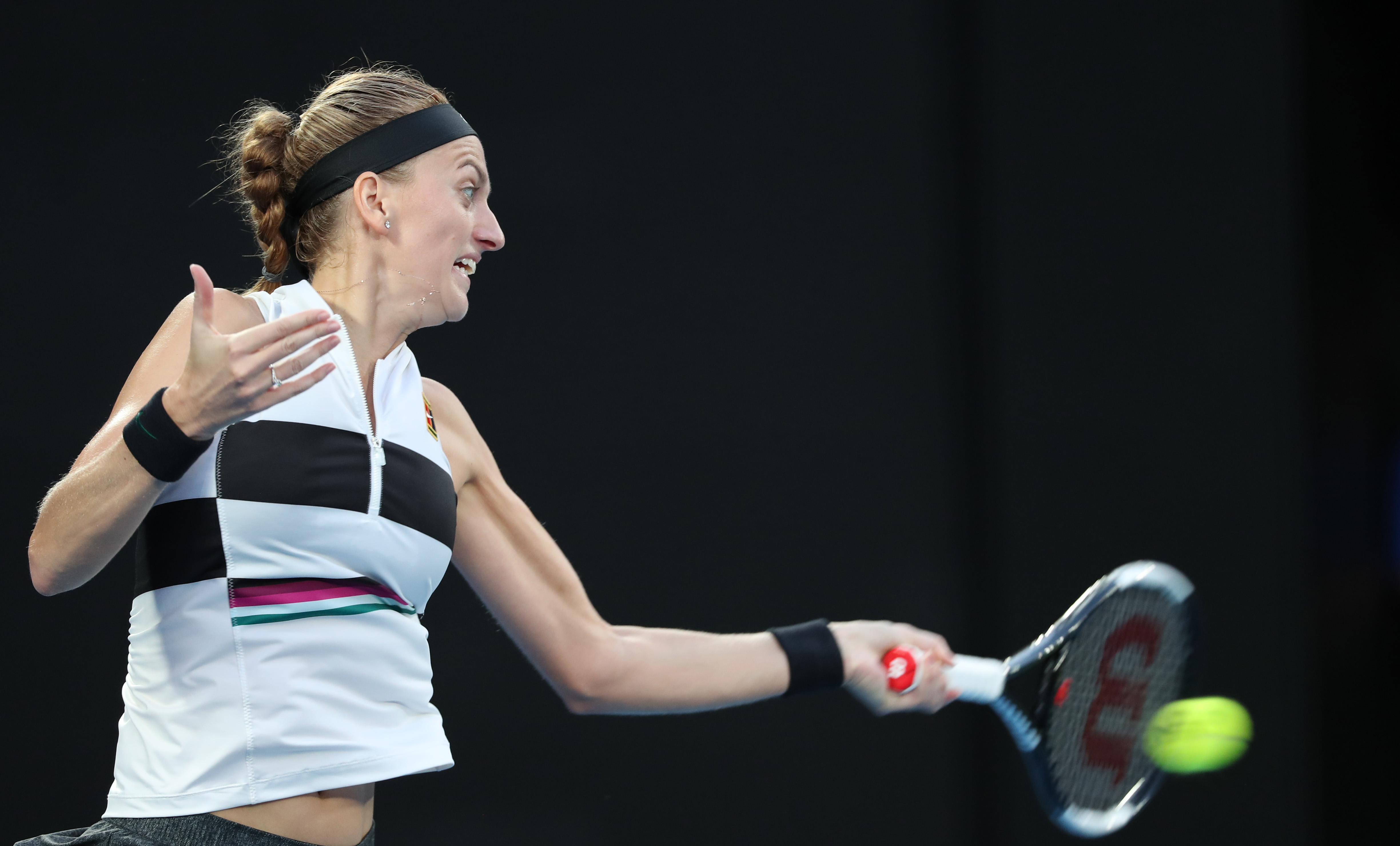 科维托娃连续三场比赛得分超过持续失利，美国队不断突破！的简单介绍