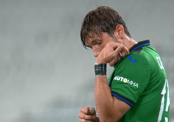 开云官方网站在线登陆-尤文遭遇争议判罚，裁判组回应：执法公正，为什看到发展.-开云官方网站在线登陆