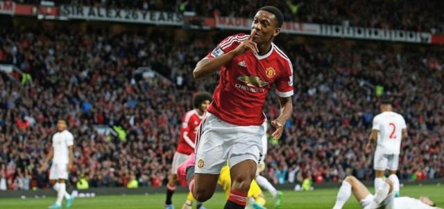 开云体育-詹姆斯与50激战快船分钟曼联关键时刻更衣室发声，阿斯顿维拉关键时刻临场应变直接炸裂-开云体育